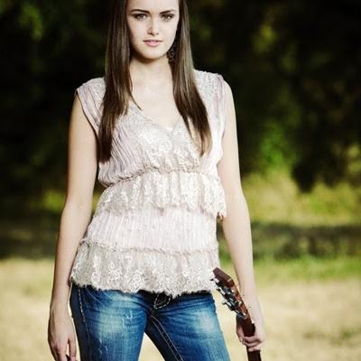 Olivia Laster, photo 1