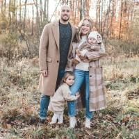 Elizabeth Halling, photo 1