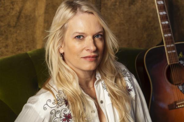 greta gaines, photo 1