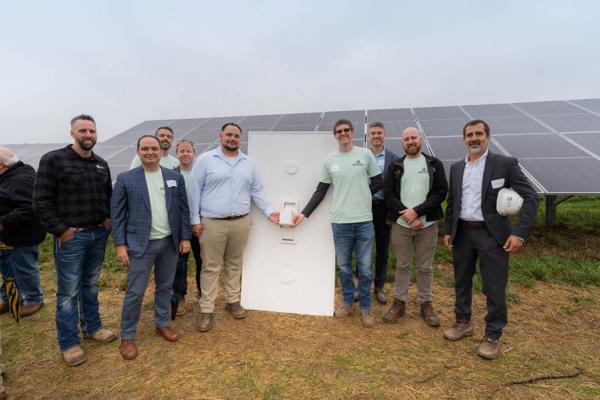 Daniel Hughes, photo 1