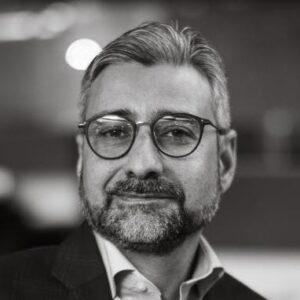 Amir Peracha, photo 1