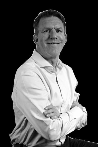 Simon Farnfield, photo 1