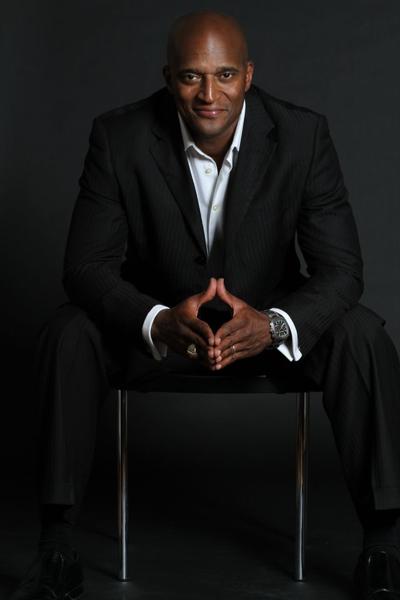 Aaron Davis (he/him), photo 2