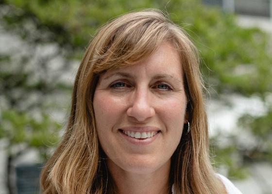 Anne Douglas, photo 1