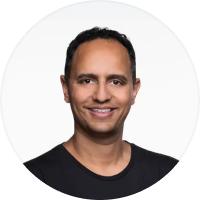 Brad Menezes, photo 2