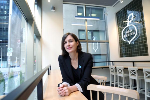 Stephanie Howarth, photo 1