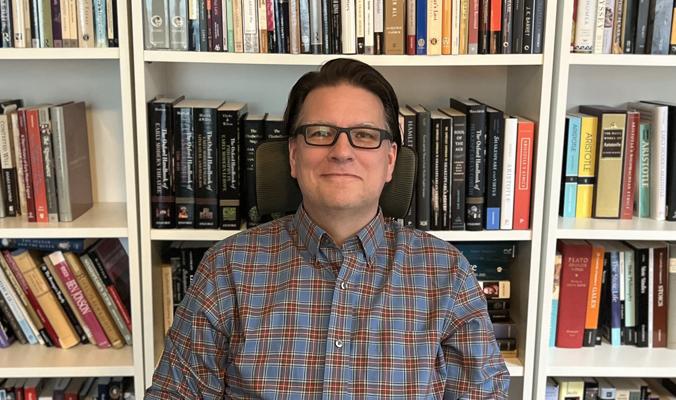 Christopher Crosbie, photo 1