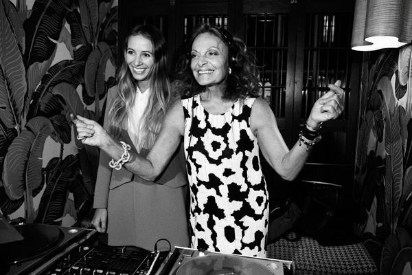 Ebony Booth, photo 2