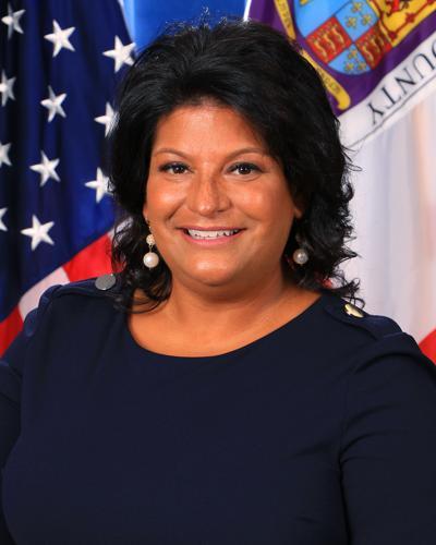 Julie Wright, photo 1