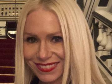 Dana Carney, photo 2