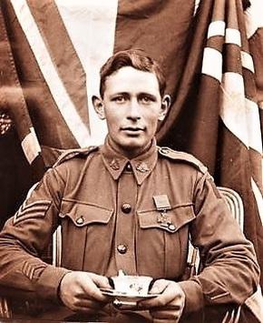 Arthur Hall, photo 1