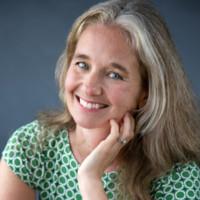 Holly Allen, photo 1