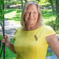 Monica Sharp, photo 2