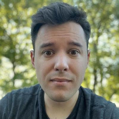 Mark Tareshawty, photo 1