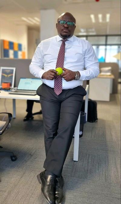 Andrew Chimasa, photo 2