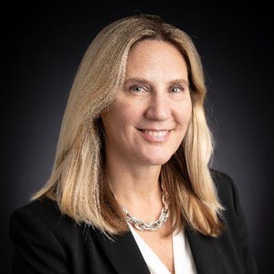 Kelly McGuire, photo 1