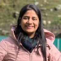 Meenakshi Bisht, photo 1