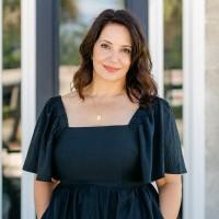 Laurie Moore, photo 1