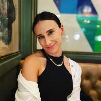 Emma Johnson, photo 2