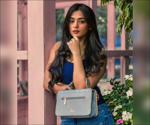 Steffi Cyrill, photo 1