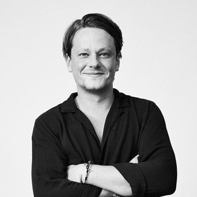 Tom Howells, photo 1