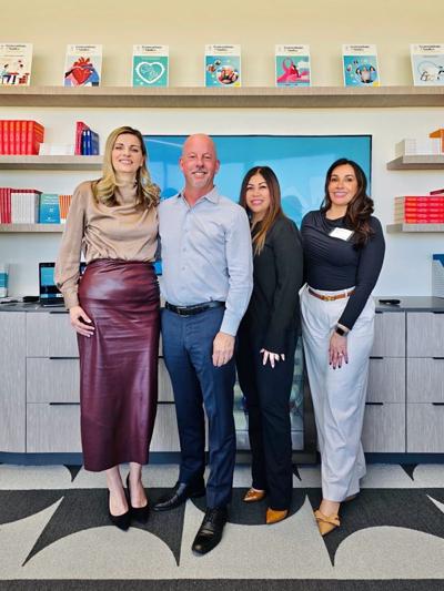 Zenia Castillo, photo 2