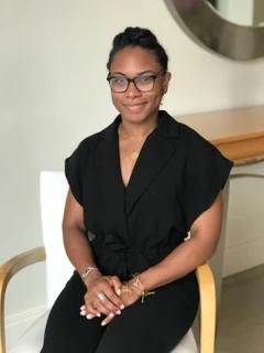 Tiffany Gray, photo 1