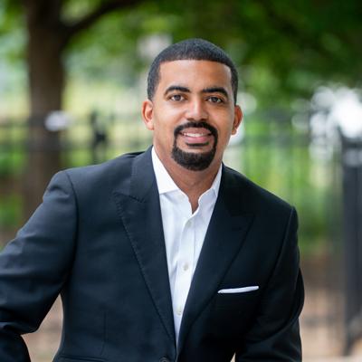 Gilbert Campbell, photo 2