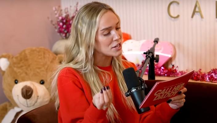 Alex Cooper, photo 1