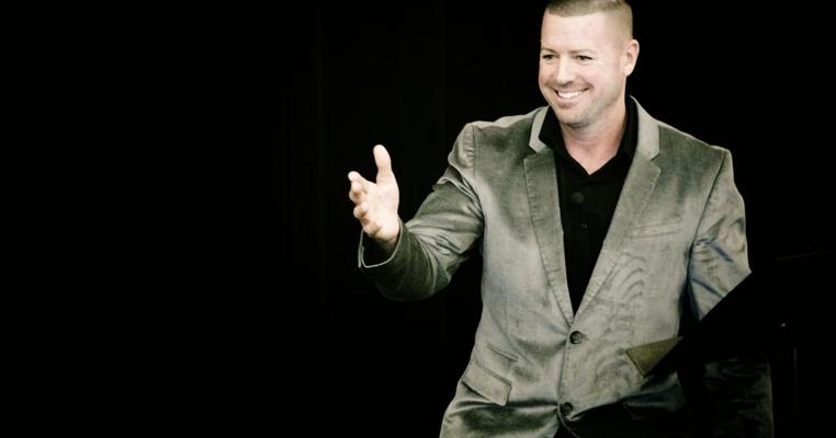 Alan Bracken, photo 1