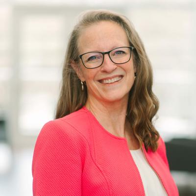 Carrie Deacon, photo 1