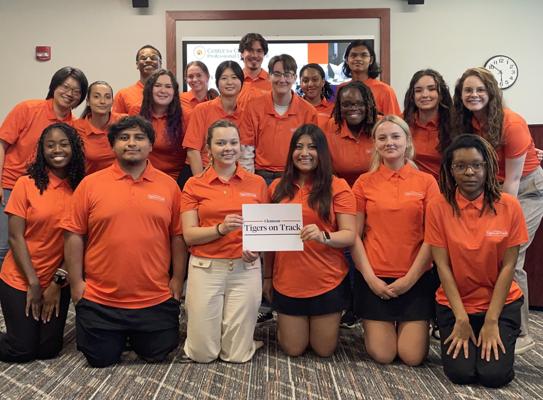 Braxton W. Thomas, photo 1