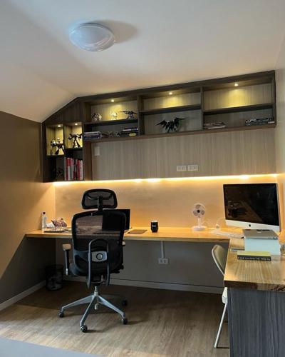 Lester Khan Dechos, photo 2