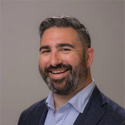 Nick Mueller, photo 1