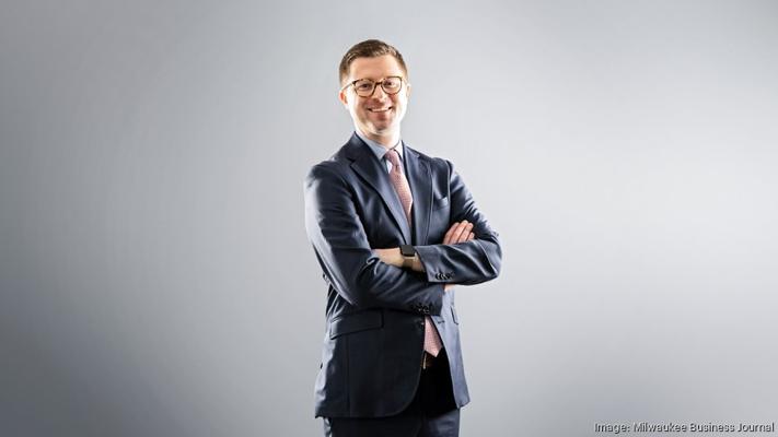 Alec Knutson, photo 2