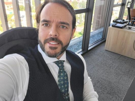 Harry Charitou, photo 2