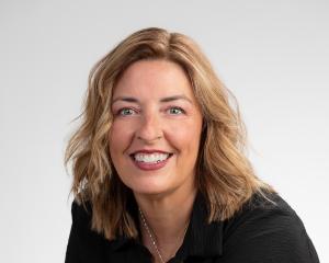 Shelly Stotzer, photo 2