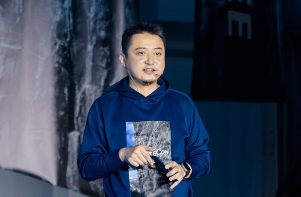 Chi Wang, photo 2