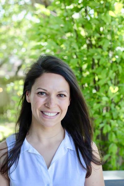 Seena Curry, photo 1