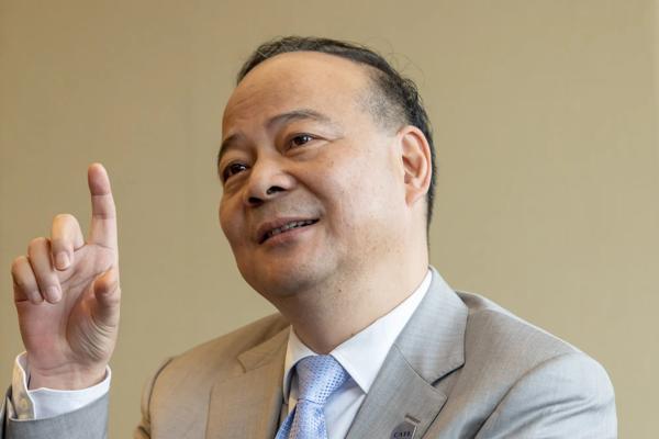 Robin Zheng, photo 2