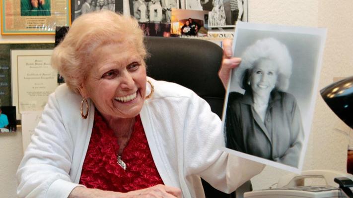 Jean Slutsky, photo 1