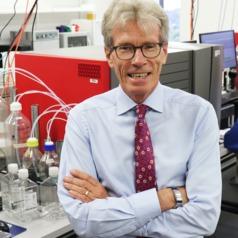 Nicholas Umontuen, photo 2