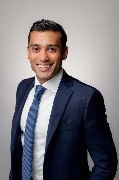 Anish Gupta, photo 2