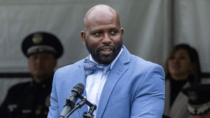 Brian Williams, photo 1