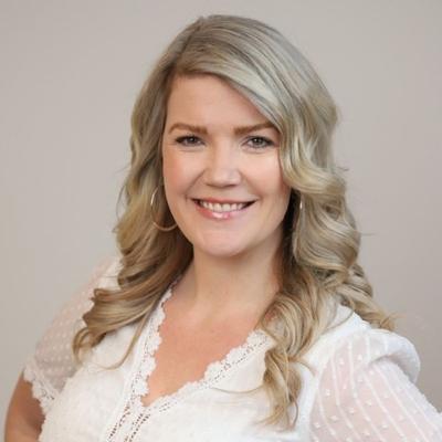 Angela Bucher, photo 1