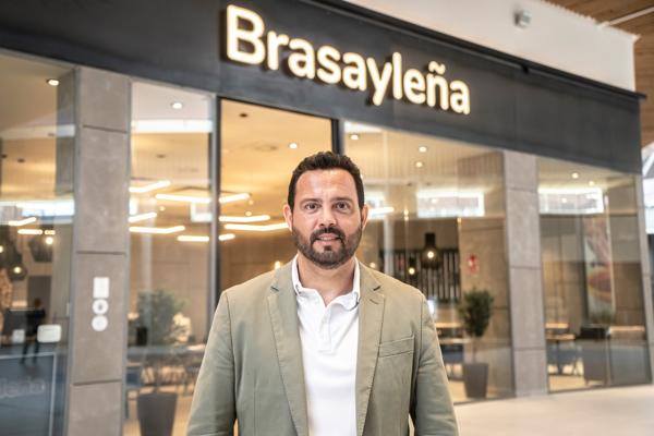 Pedro Lopez, photo 2