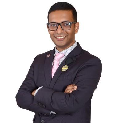 Manaz Al Bukhari, photo 1