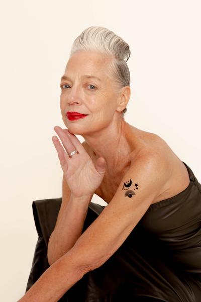 Alexa Adams, photo 2