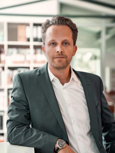 Phillip Chater, photo 1