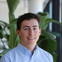 Charlie Harper, photo 2